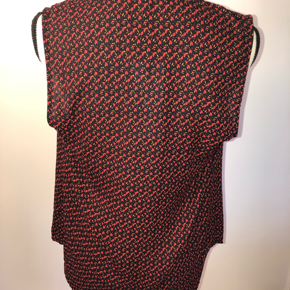 NWT Daniel Rainn-Red & Black Leaf Sleeveless Top - Picture 6 of 7